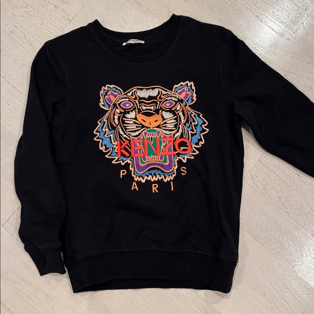 Kenzo Black Sweatshirt with Vibrant Tiger Embroidery